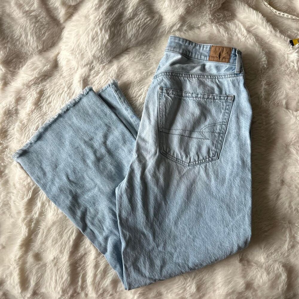 American-eagle Women's Highest Rise 90s Flare Short Jeans